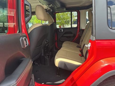 Used 2020 Jeep Wrangler Unlimited Sahara AWD/4WD image 17