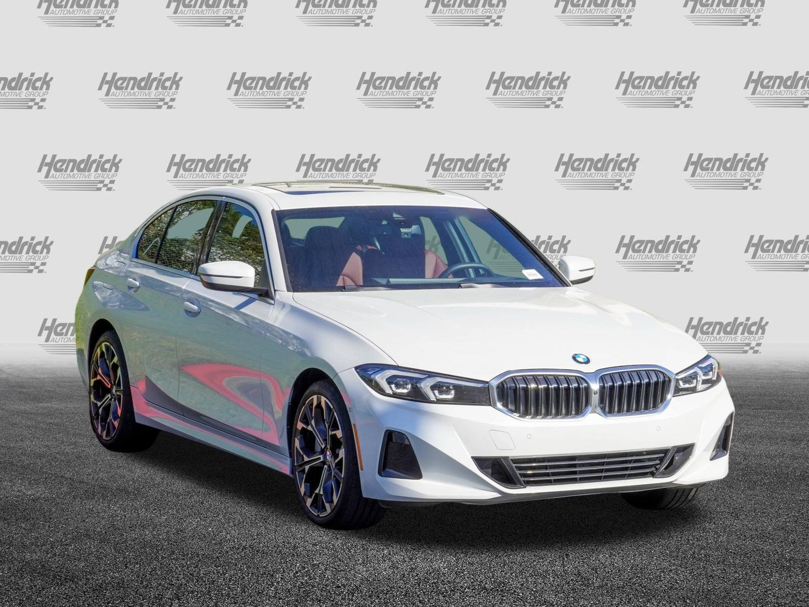 Certified 2025 BMW 330i Sedan RWD image 2