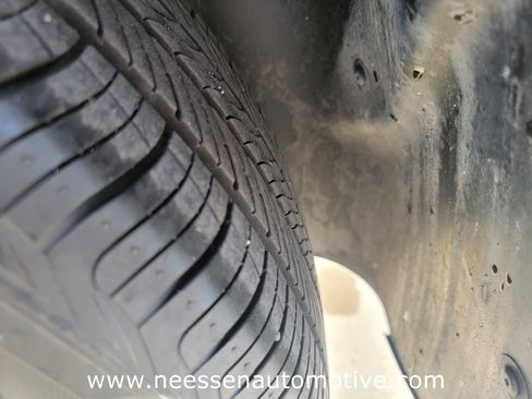 Used 2025 Chevrolet Trax LT w/ LT Convenience Package image 30