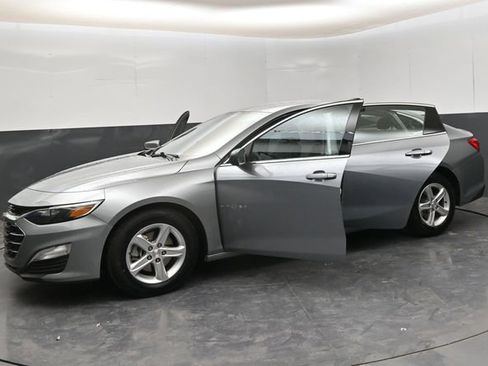 Used 2024 Chevrolet Malibu LS image 29