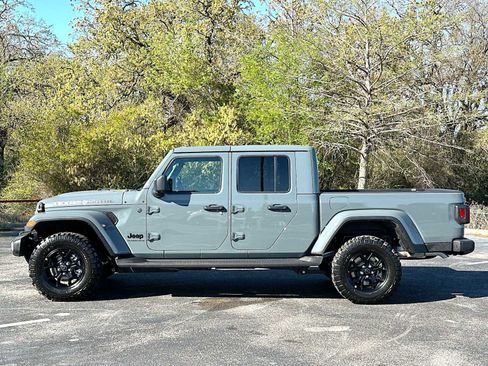 New 2026 Jeep Gladiator Sport image 12