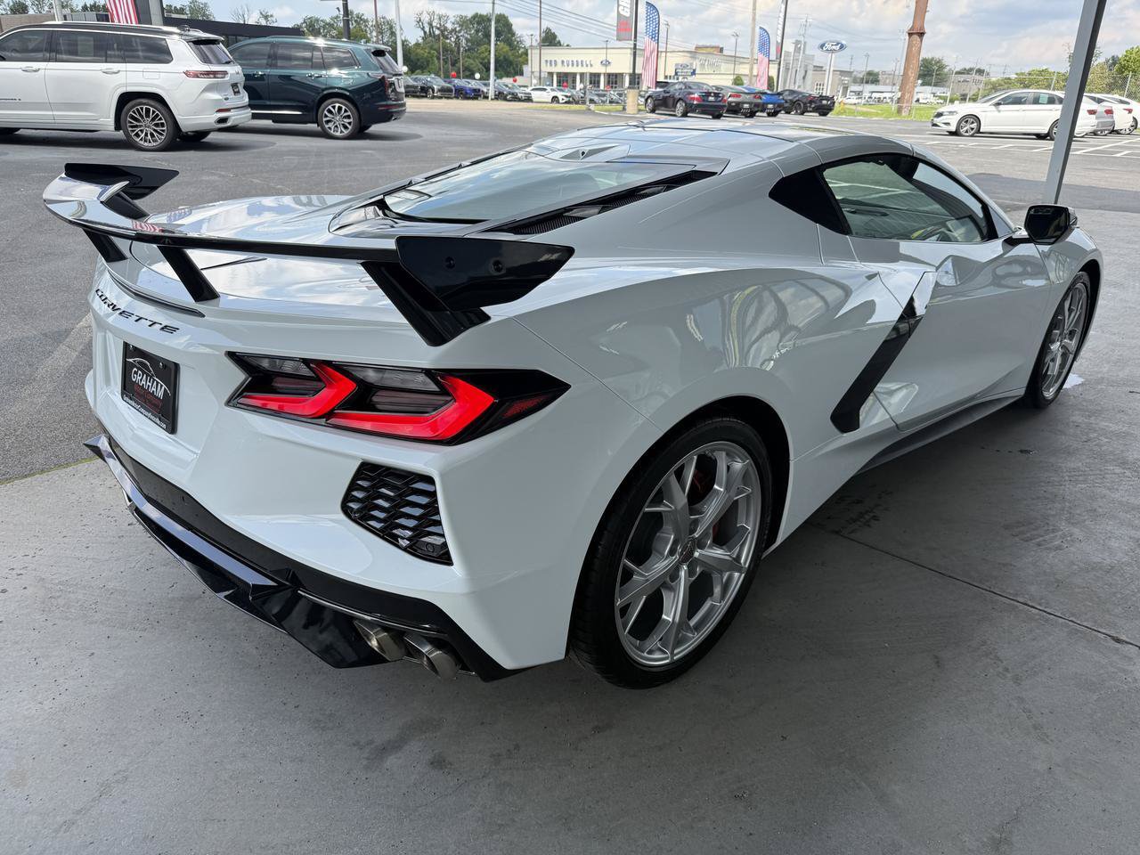 Used 2021 Chevrolet Corvette Coupe w/ 2LT w/ Engine Appearance Package RWD image 4