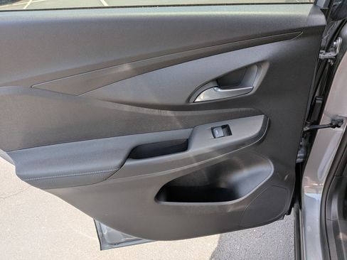 Used 2025 Buick Envista Sport Touring image 26