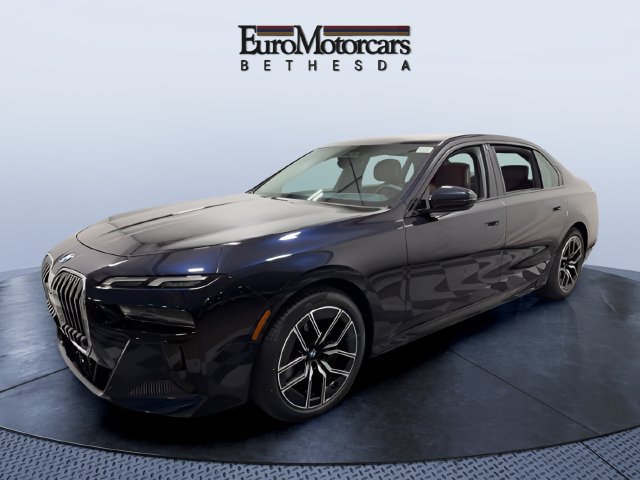 Used 2023 BMW 760i xDrive w/ Luxury Rear Seating Package AWD/4WD image 1