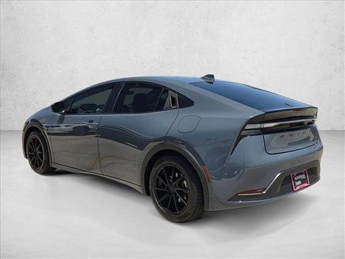 Used 2023 Toyota Prius Prime FWD image 8