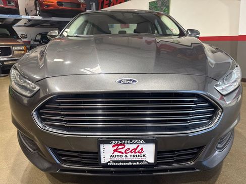 Used 2016 Ford Fusion SE image 5