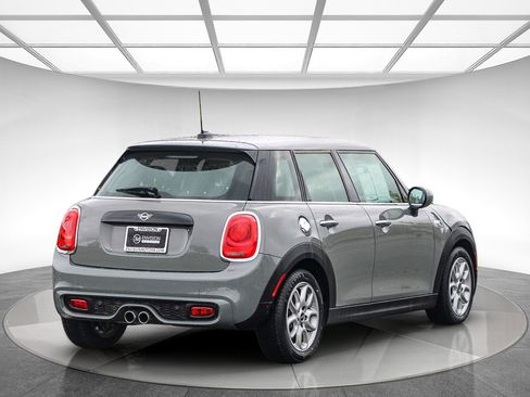 Used 2019 MINI Cooper S w/ Signature Upholstery Package image 4