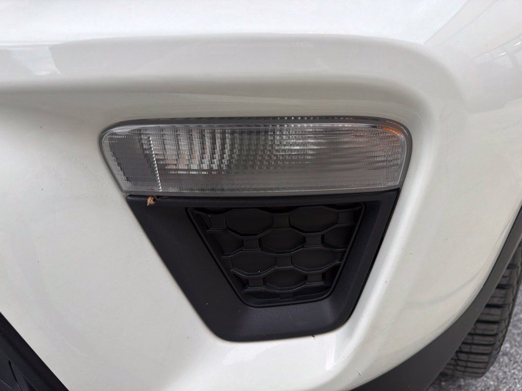 Used 2023 Jeep Renegade Latitude AWD/4WD image 17