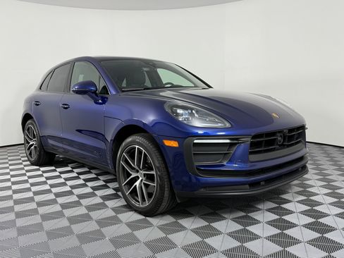 New 2025 Porsche Macan image 7