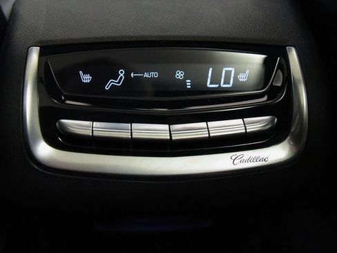 Used 2024 Cadillac XT6 Sport w/ Technology Package AWD/4WD image 55