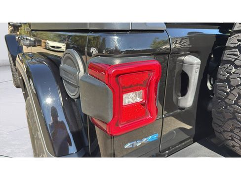 Used 2021 Jeep Wrangler Unlimited Rubicon 4xe w/ Steel Bumper Group AWD/4WD image 39
