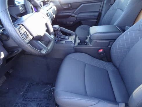 Used 2024 Toyota Tacoma SR image 10