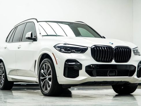 Used 2022 BMW X5 M50i AWD/4WD image 4