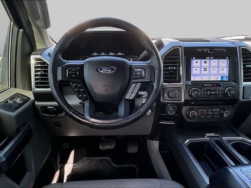 Used 2016 Ford F150 XLT w/ Equipment Group 302A Luxury AWD/4WD image 6