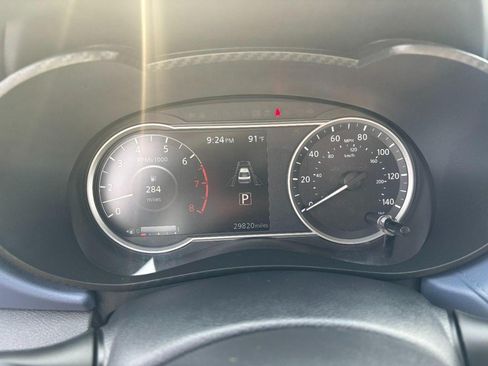Used 2024 Nissan Versa SV FWD image 19