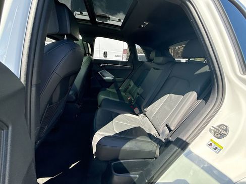 Used 2021 Audi Q3 2.0T Premium image 27