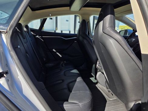 Used 2014 Tesla Model S 60 image 16