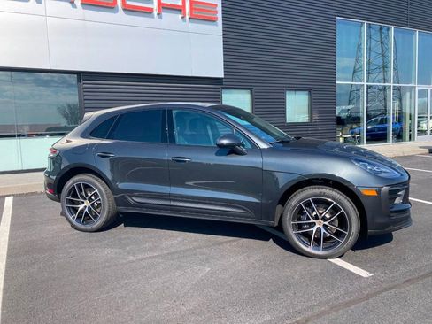 Certified 2024 Porsche Macan image 8