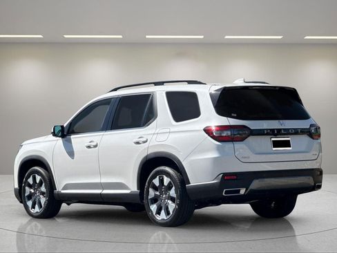 New 2026 Honda Pilot Elite image 3