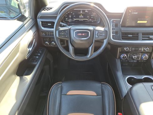Used 2023 GMC Yukon AT4 w/ AT4 Premium Package image 10