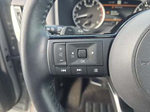 Used 2023 Nissan Rogue SL w/ SL Premium Package image 29