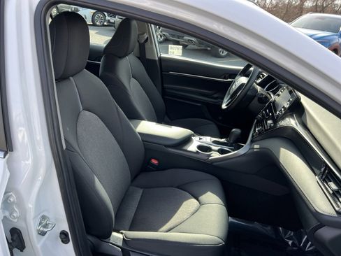 Used 2021 Toyota Camry LE image 25