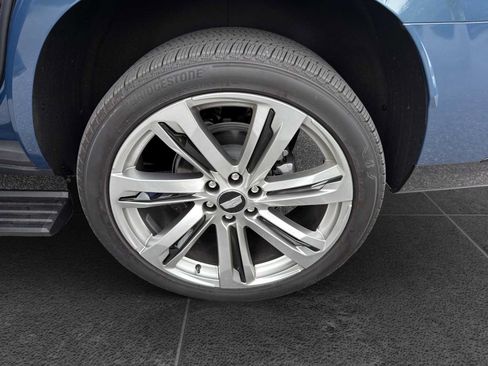Used 2026 Cadillac Escalade Platinum Sport AWD/4WD image 22