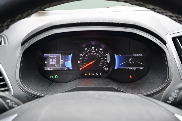 Used 2022 Ford Edge ST w/ Equipment Group 401A AWD/4WD image 12