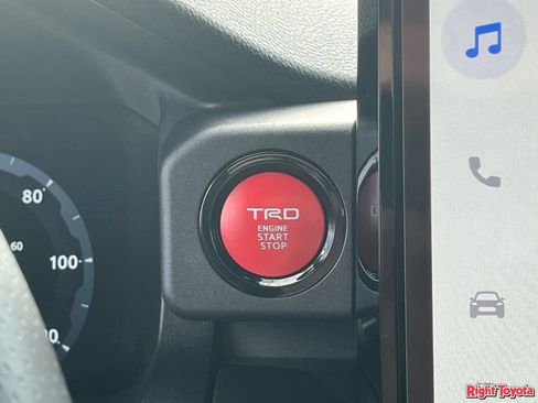 Certified 2026 Toyota 4Runner TRD Off-Road Premium AWD/4WD image 26