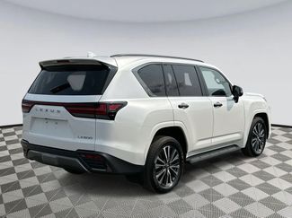 Used 2024 Lexus LX 600 4WD w/ Premium Package video 2
