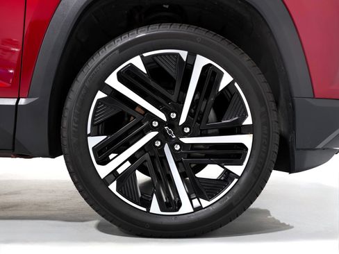 Used 2026 Chevrolet Equinox RS w/ Convenience Package III FWD image 46
