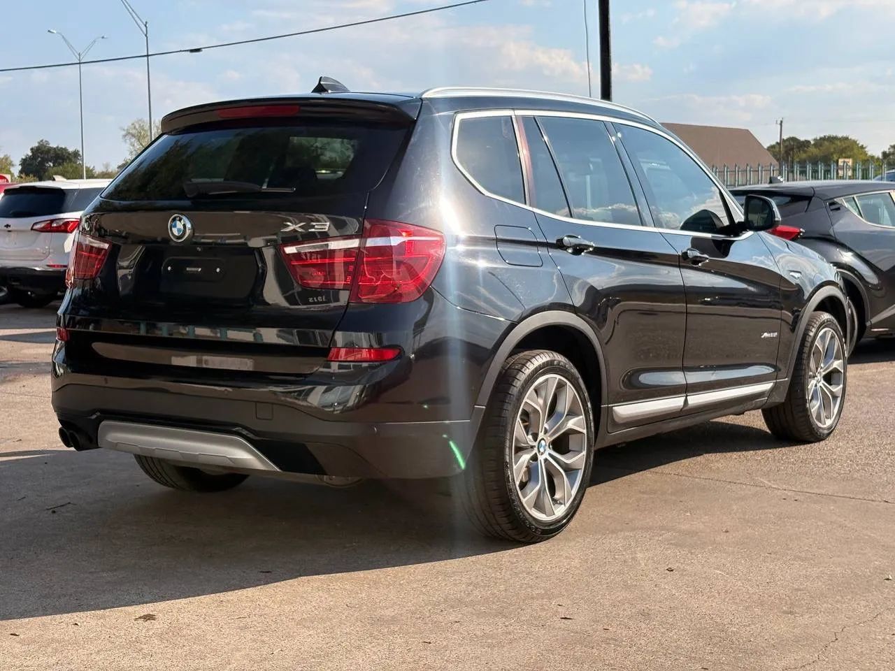 Used 2016 BMW X3 xDrive28i AWD/4WD image 3