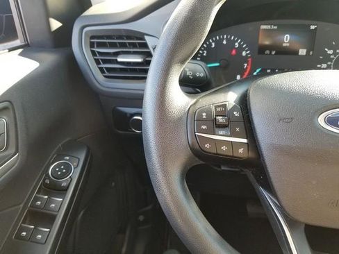 Used 2022 Ford Escape SE image 21