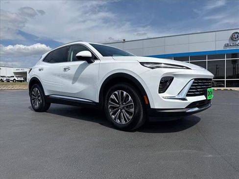 Used 2025 Buick Envision Preferred image 3