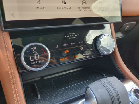 New 2026 Jaguar F-PACE R-Dynamic S image 24