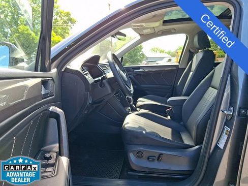 Certified 2023 Volkswagen Tiguan SE w/ Panoramic Sunroof Package FWD image 13