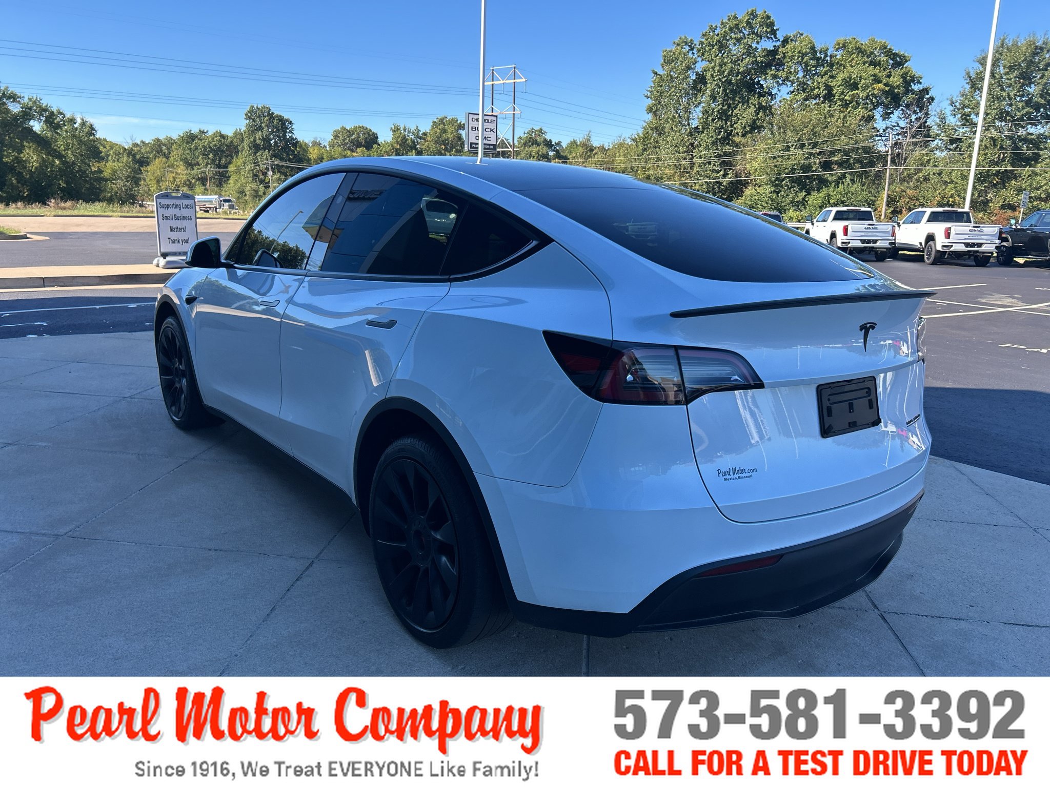 Used 2024 Tesla Model Y Long Range AWD/4WD image 6