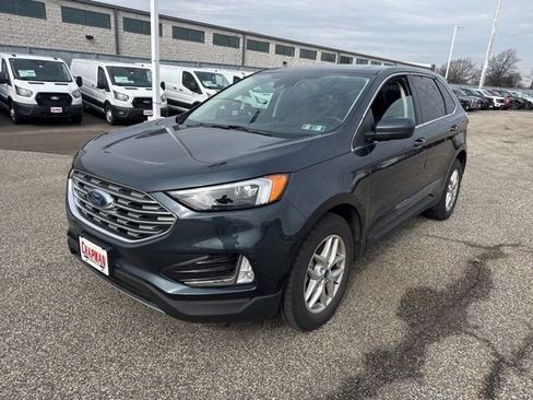 Used 2022 Ford Edge SEL w/ Convenience Package image 3