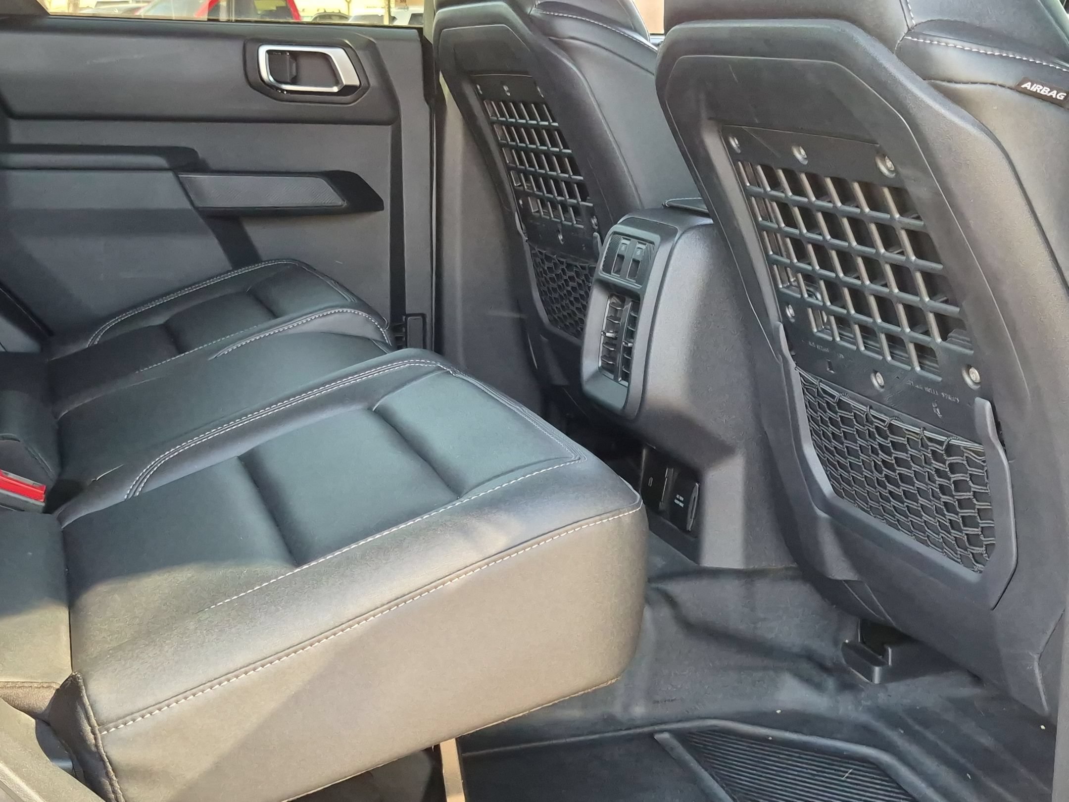 Used 2025 Ford Bronco Big Bend w/ Black Diamond Package AWD/4WD image 25