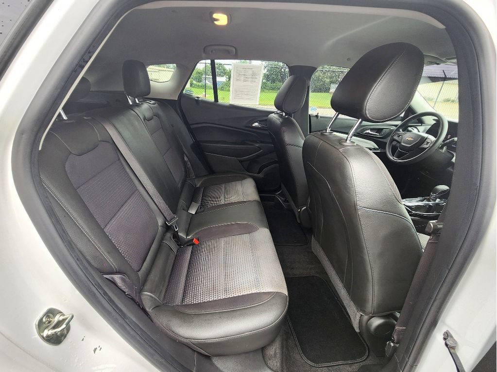 Used 2024 Chevrolet Trax LT FWD image 41