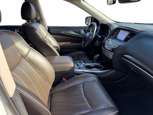 Used 2019 INFINITI QX60 Luxe w/ Essential Package image 18