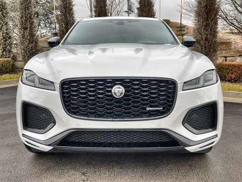 Used 2025 Jaguar F-PACE R-Dynamic S image 8