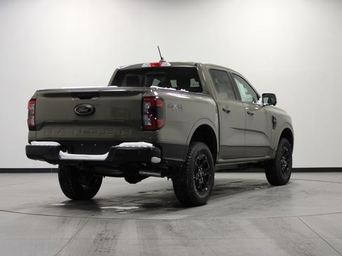 New 2025 Ford Ranger Lariat w/ Black Appearance Package image 4