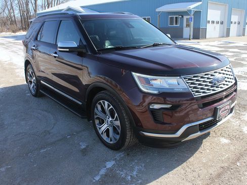 Used 2018 Ford Explorer Platinum image 4