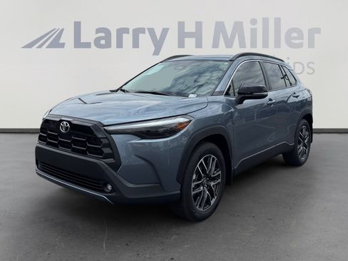 Certified 2026 Toyota Corolla Cross XLE FWD image 1