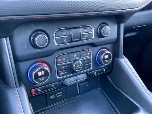 Used 2022 Chevrolet Tahoe RST w/ Luxury Package image 34