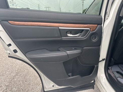 Used 2017 Honda CR-V Touring image 20