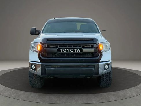 Used 2015 Toyota Tundra Limited image 2