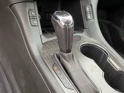 Used 2019 GMC Acadia SLT AWD/4WD image 13