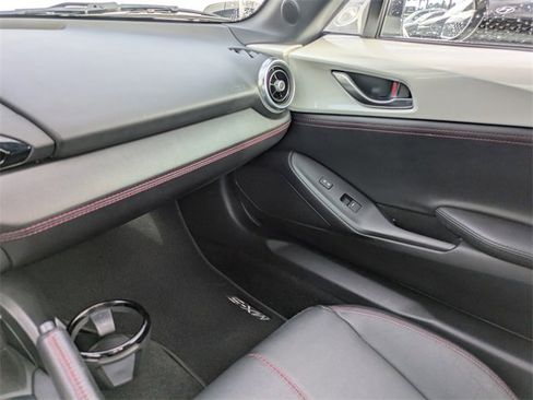 Used 2019 MAZDA MX-5 Miata RF Grand Touring image 15
